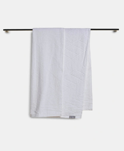Cotton Terry Ultrasoft and Durable Patterned Bath Towel - White